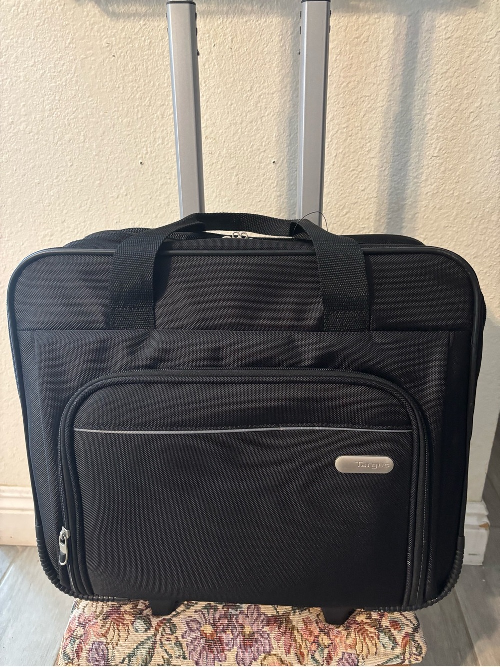 Targus Black Rolling Laptop Case with Front Organizer Pocket